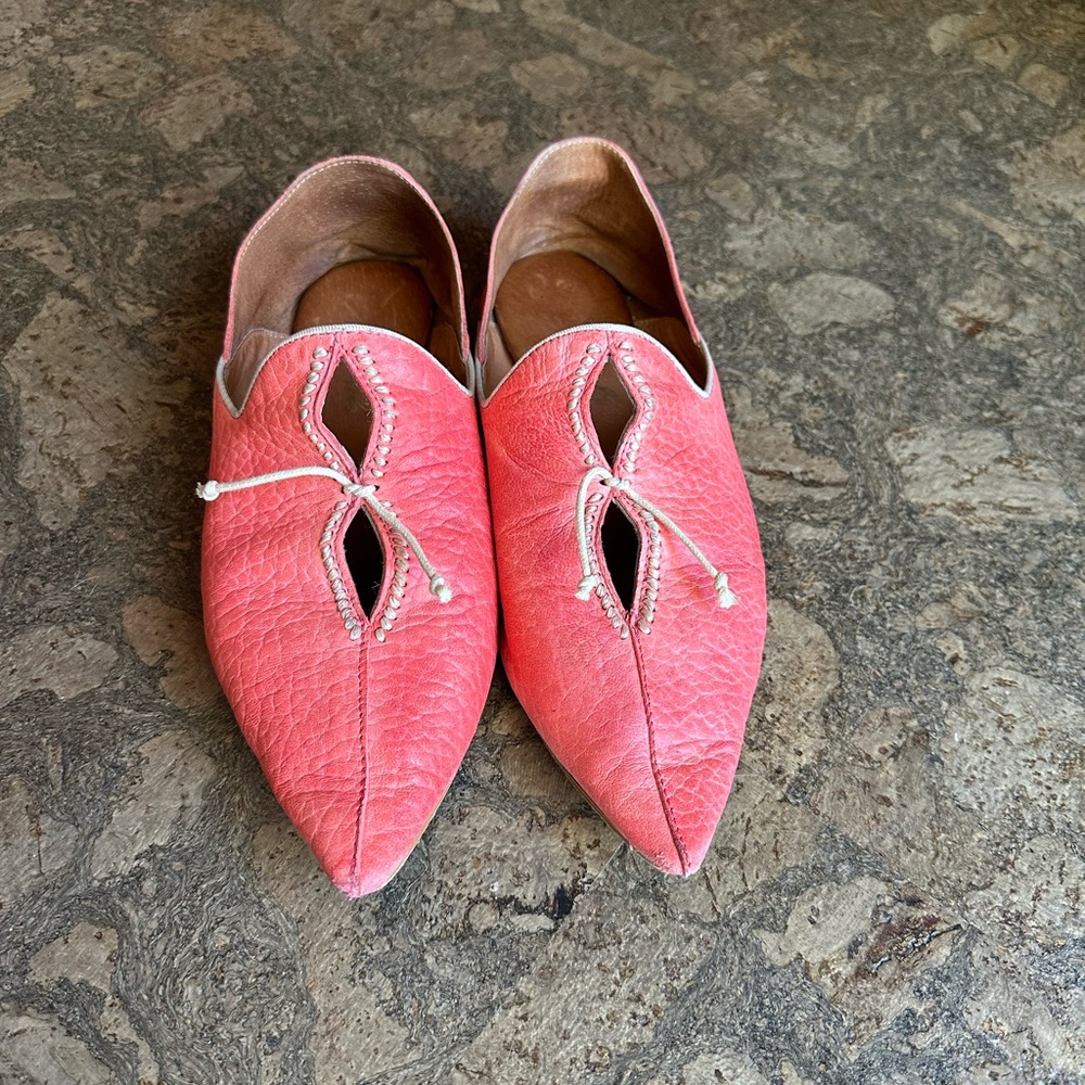 VGUC Free People St. Lucia leather flats, coral, size 38
